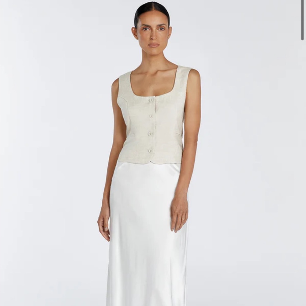 DISSH OSCAR NATURAL SCOOP NECK LINEN VEST